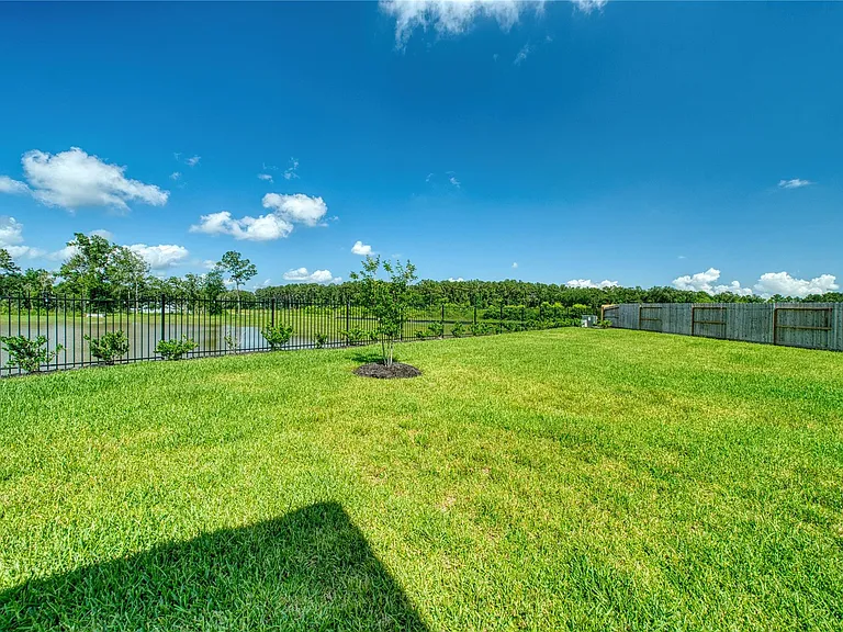 12202 Old Fashion Cir — Photo 30