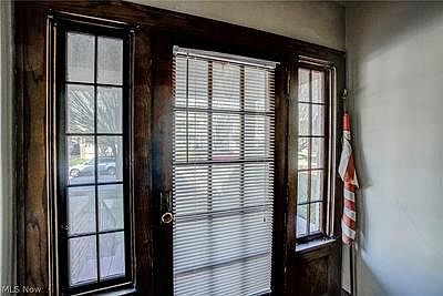 5th image of 2152 Wyandotte Ave