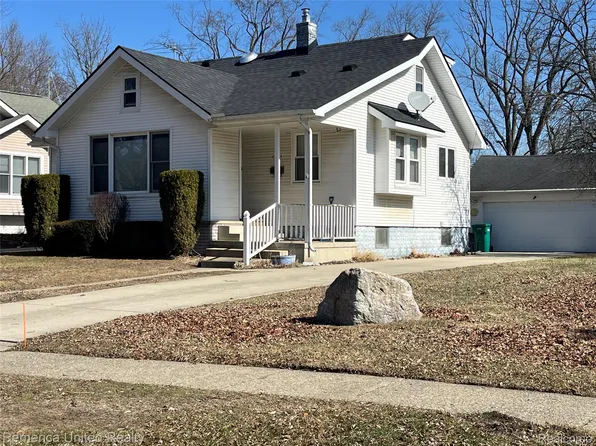 22814 Lake Way, Farmington, MI 48336