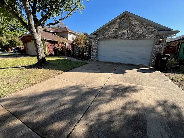 1320 Sheila Dr — Photo 15