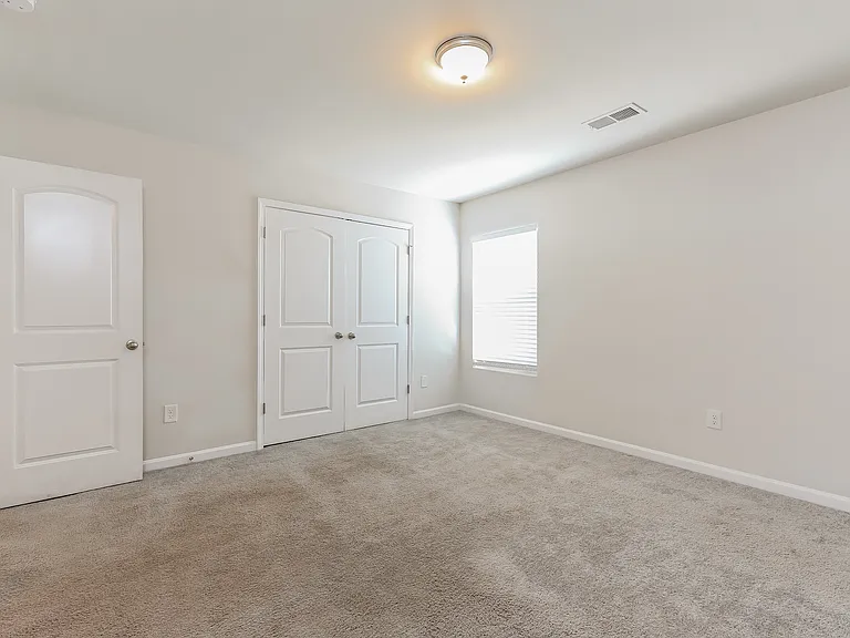 130 Combine Ln — Photo 9