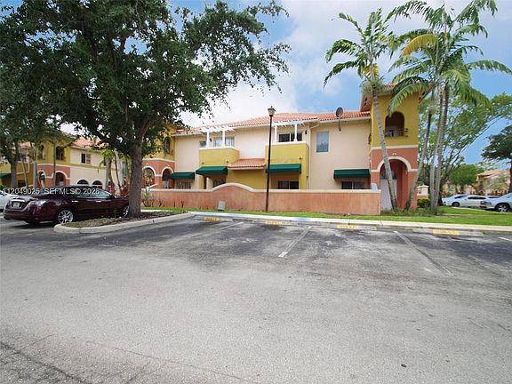 2nd image of 1308 N Santa Catalina Cir