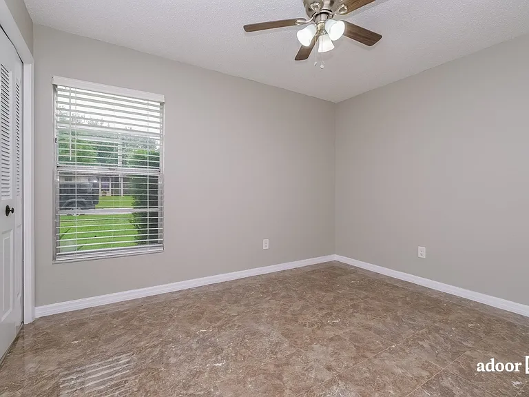 2210 Valleybrook Ave — Photo 10