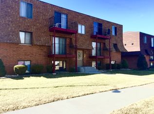 1107 Elizabeth Ct APT 4, Crest Hill, IL 60403