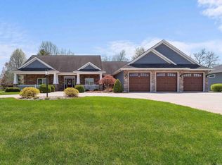 1917 E Blossom Ln, Warsaw, IN 46580