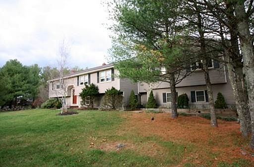 1st image of 9 Flintlock Ln
