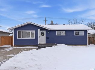 39 Cantlon CRESCENT, Saskatoon, SK S7J 2T2