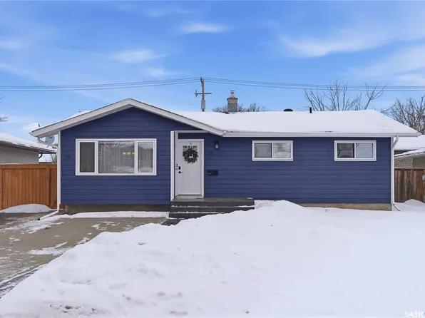 39 Cantlon CRESCENT, Saskatoon, SK S7J 2T2