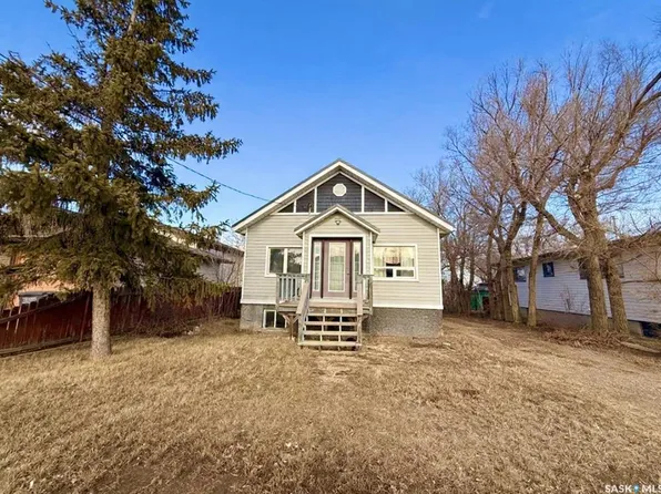 320 Herbert AVENUE, Herbert, SK S0H 2A0