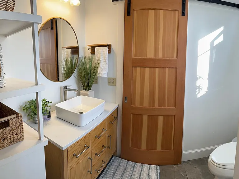 137 W Shore Dr — Photo 5
