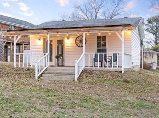 979 Gratton Rd, Clarksville, TN 37043