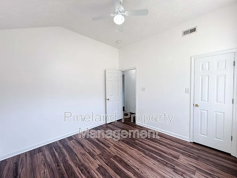 219 Woodland Dr — Photo 21
