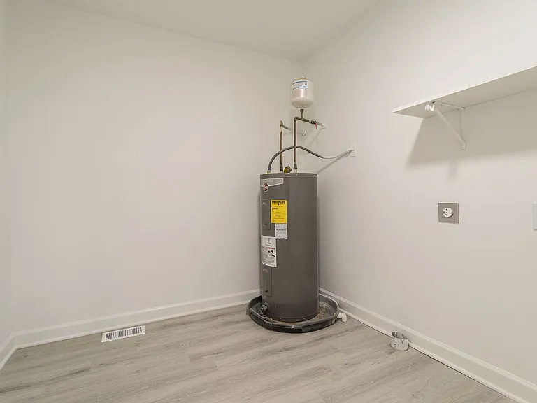 424 Bashford Rd #101 — Photo 14
