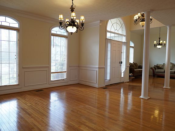 4th image of 516 Richter Ln