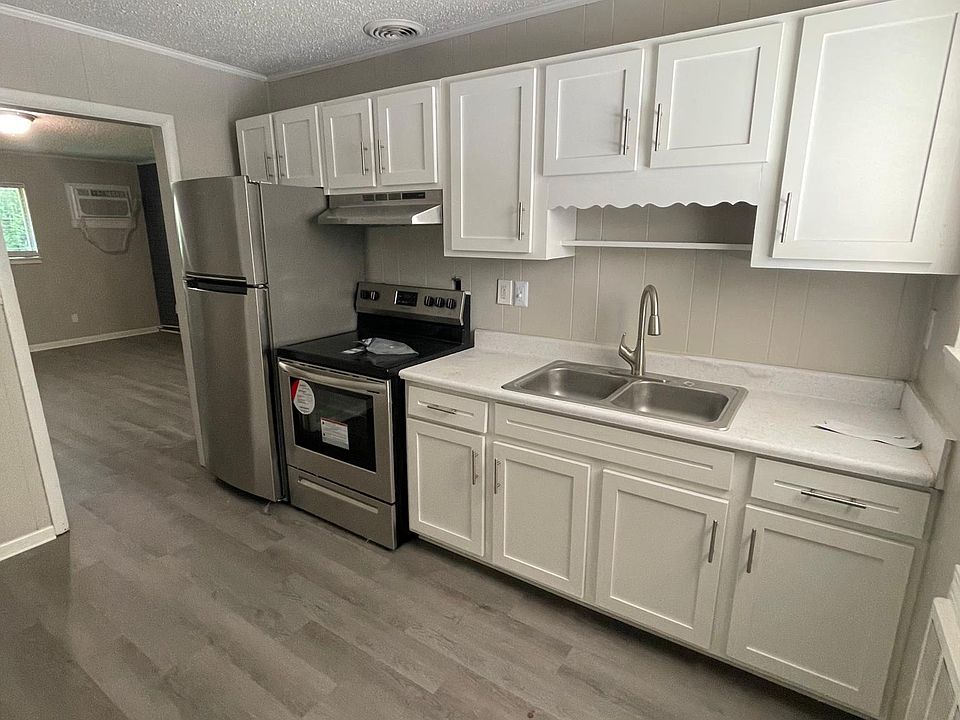 1st image of 3915 McVay St SW #11