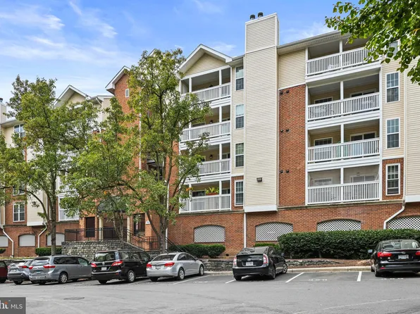 1504 Lincoln Way APT 109, McLean, VA 22102