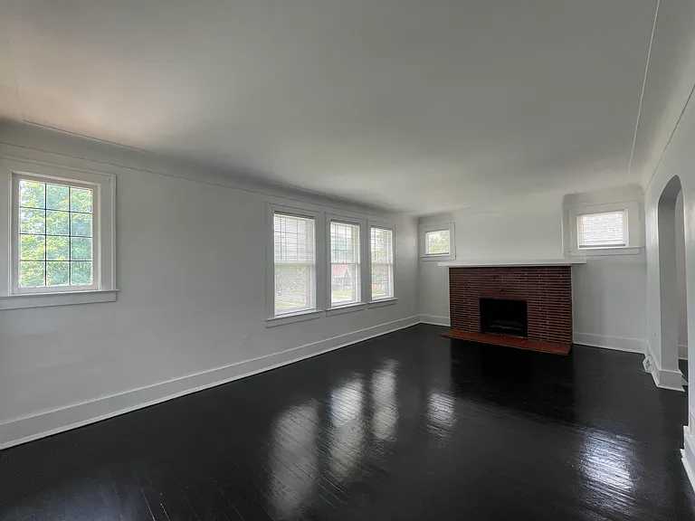 4708 Lakewood St — Photo 5