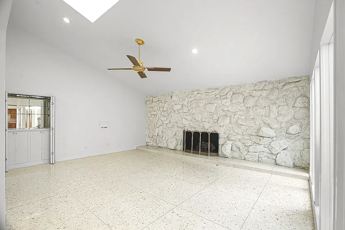 5 bed, 4.5 bath, 2931 sqft, $9,000 — Photo 4