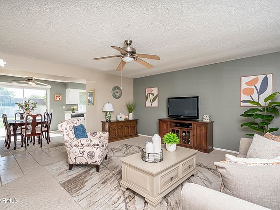 3rd image of 10007 W PLEASANT VALLEY Road