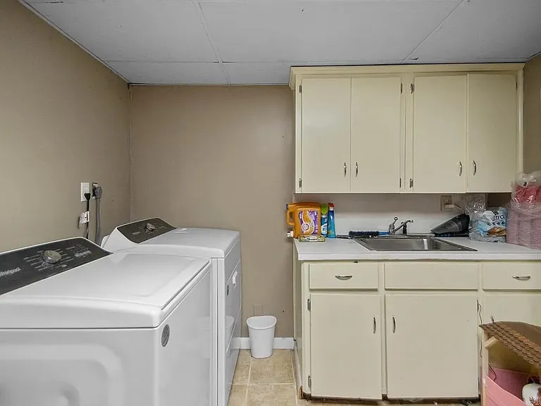 21 Evergreen Park — Photo 13