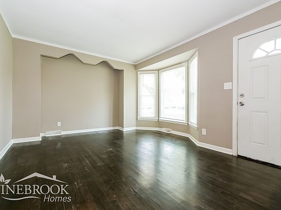 3rd image of 11608 Sycamore Dr
