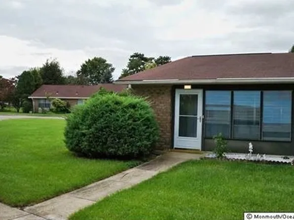 21A Yorkshire Ct, Manchester, NJ 08759