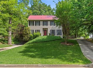 1048 18th Ave NW, Hickory, NC 28601