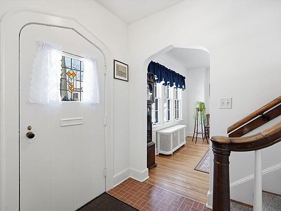 2nd image of 453 Virginia Terrace