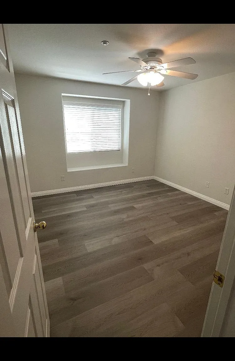 7285 Oak Tree Pl — Photo 3