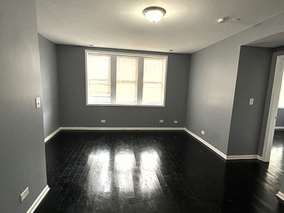 5th image of 3008 E Cheltenham Pl APT 305