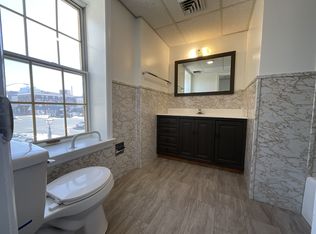 5-7 Center Sq, Hanover, Hanover, PA 17331