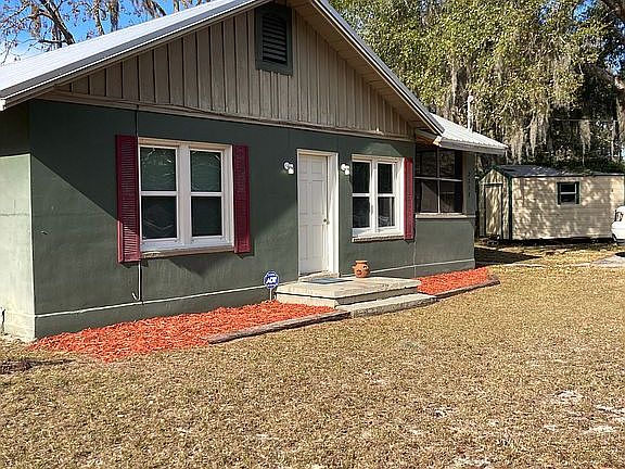 2nd image of 2212 Silver Lake Dr