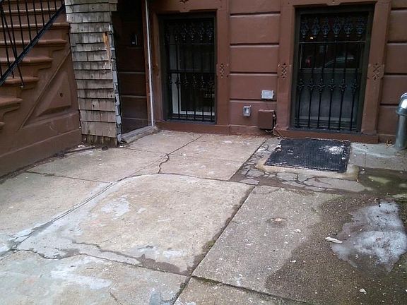 2nd image of 628 Willoughby Ave APT 1