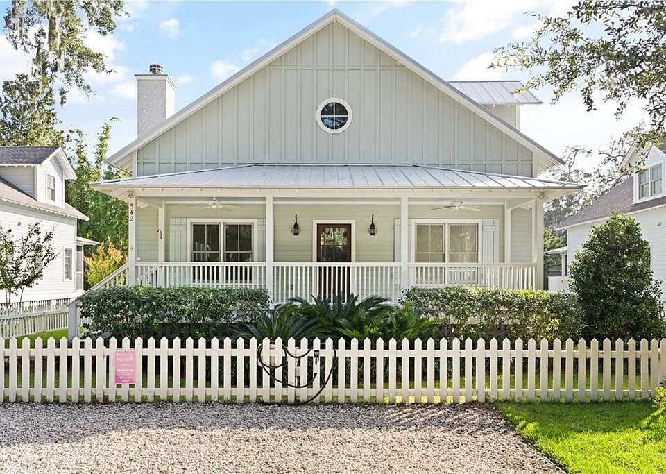 1st image of 542 Magnolia Ave
