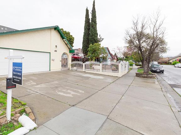 3rd image of 4392 Kingspark Dr