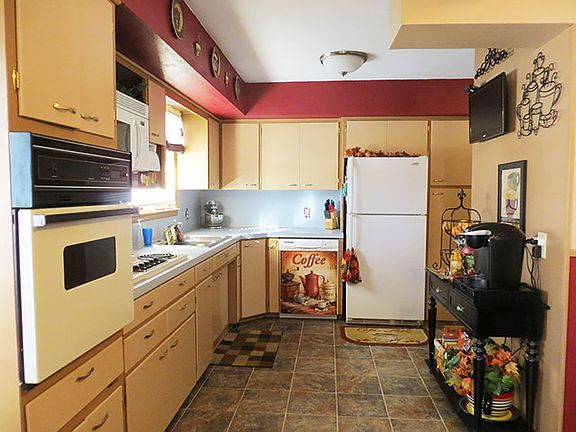 4th image of 202 Parkview Dr