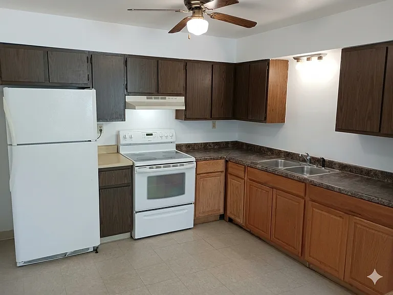 Oak Apartments in Kenosha — Photo 3