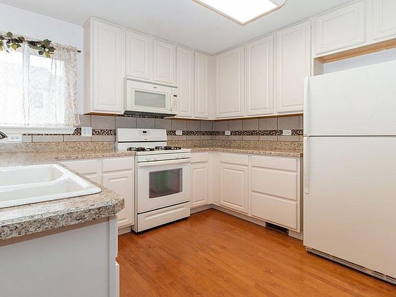 5th image of 24614 George Washington Dr