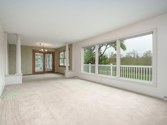 4th image of 9634 Oakview Dr
