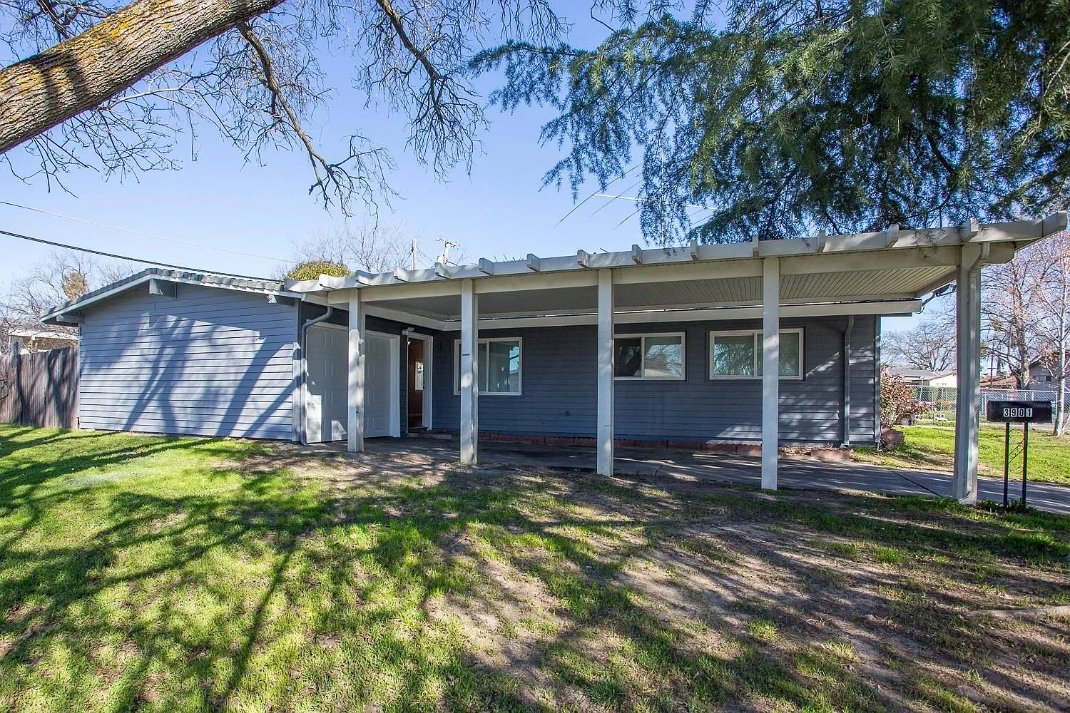 3901 Floral Dr photo 1