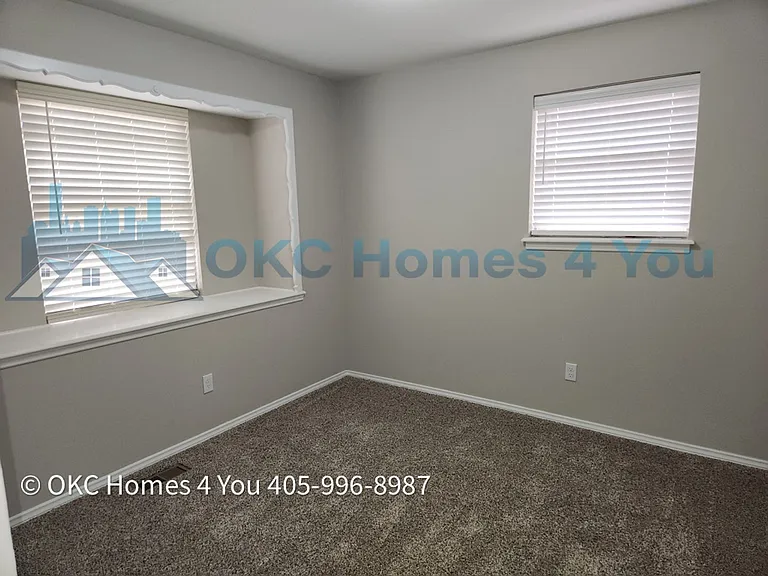 401 SW 63rd Pl — Photo 12