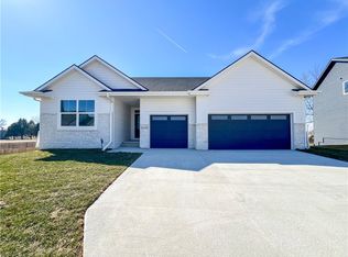 1103 Timber Ridge Dr, Norwalk, IA 50211