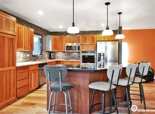 7800 Linda Ln, Anchorage, AK 99518