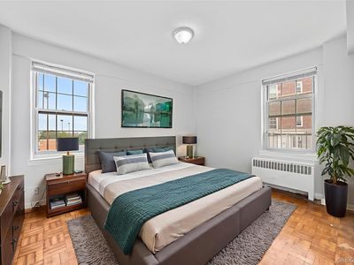 210 Pelham Road #5M, New Rochelle, NY, 10805
