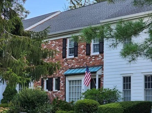 96 East Avenue APT C, New Canaan, CT 06840