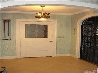 2nd image of 103 Wyckoff Pl