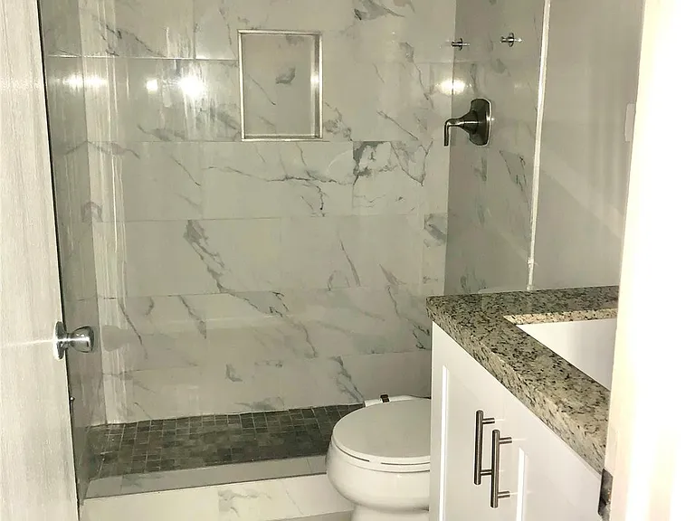 500 NE 2nd St #215 — Photo 16