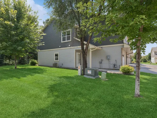 12226 River Valley Dr, Burnsville, MN 55337