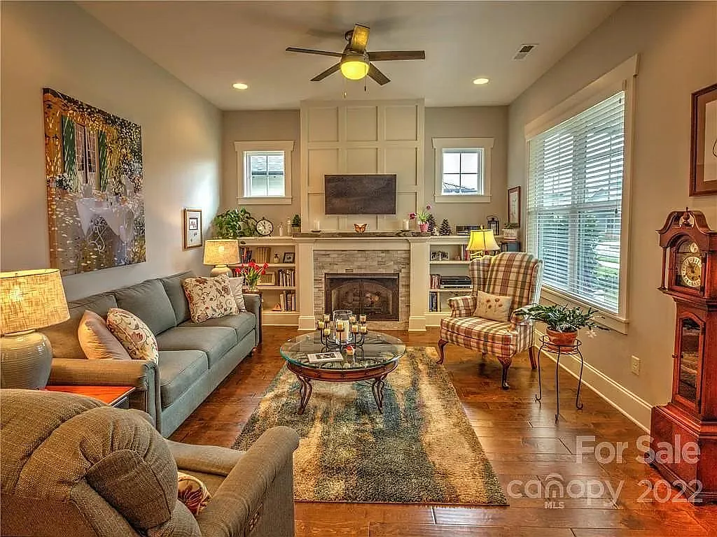 47 Bungalow Way — Photo 3