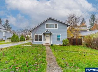 515 Norway St, Silverton, OR 97381